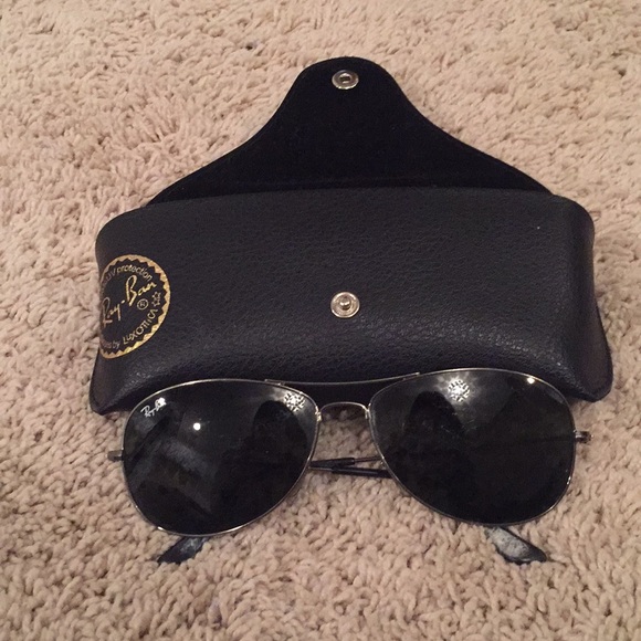 black aviator ray bans